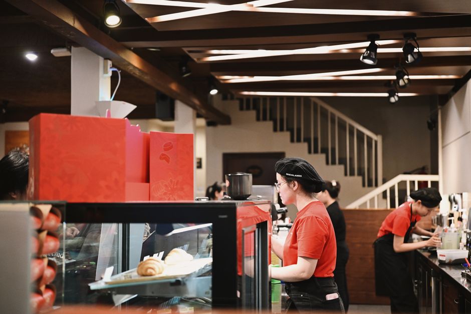Restaurant kitchen team showing why templates must support fast, accurate menu updates