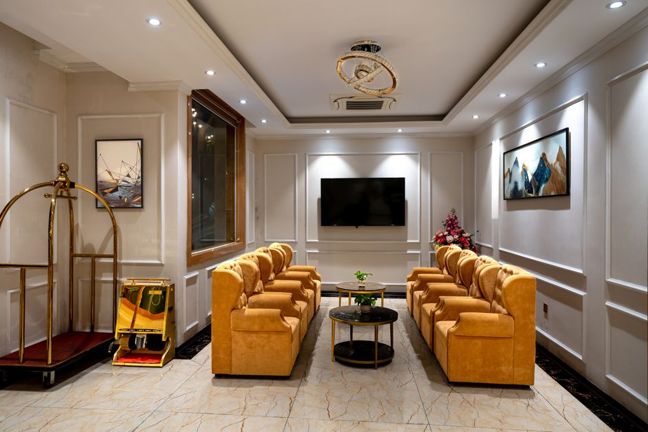 A quiet seating area arranged around a television screen